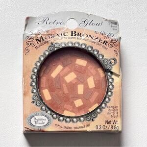 Retro Glow Makeup Beauty Mosaic Glow Face  Bronzer NWT